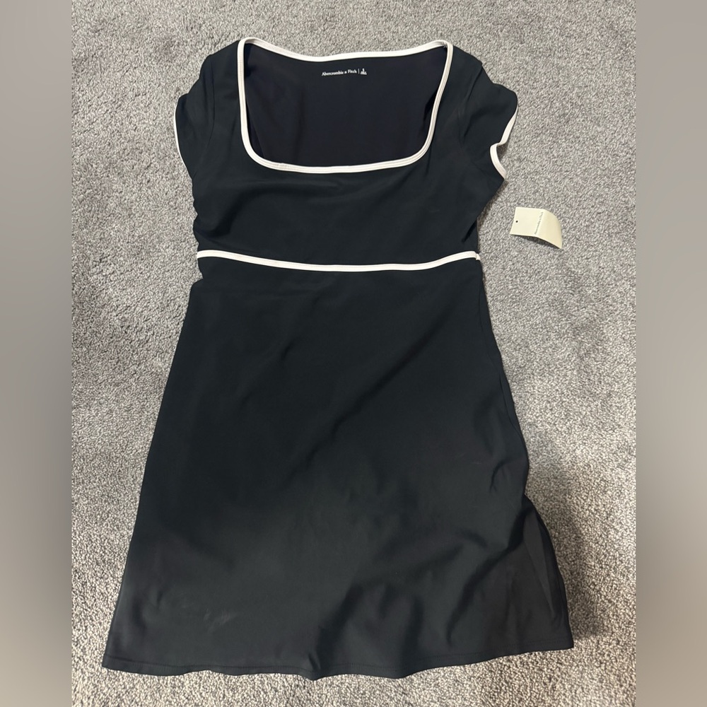 Abercrombie Traveler Dress - Black with White Trim - Sz. S